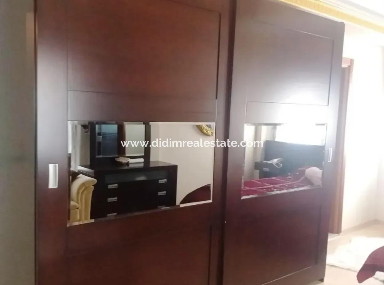 Gebaut Auf Einem Grundstück Von 7000M2 In Marmaris, 8 Zimmer, Haus Ranch Pool