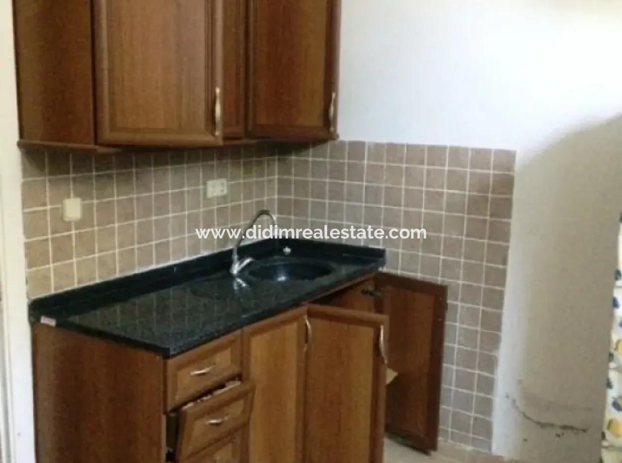 Freistehende Villa Mit Garten Zum Verkauf In Ula Muğla Bezirk Sultanahmet-Viertel Zweibettzimmer