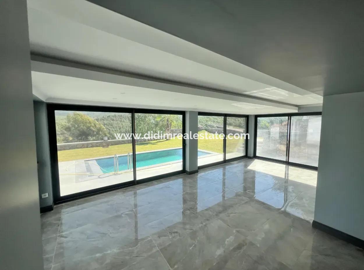 Herrlicher Blick Auf Die Natur Freistehender Garten Mit Parkplatz, Pool Mit Swimmingpool, 3 Zimmer, 4 Bäder, Ultra-Luxusvilla Zum Verkauf, 3 Etagen Auf Einem 500M2 Großen Grundstück