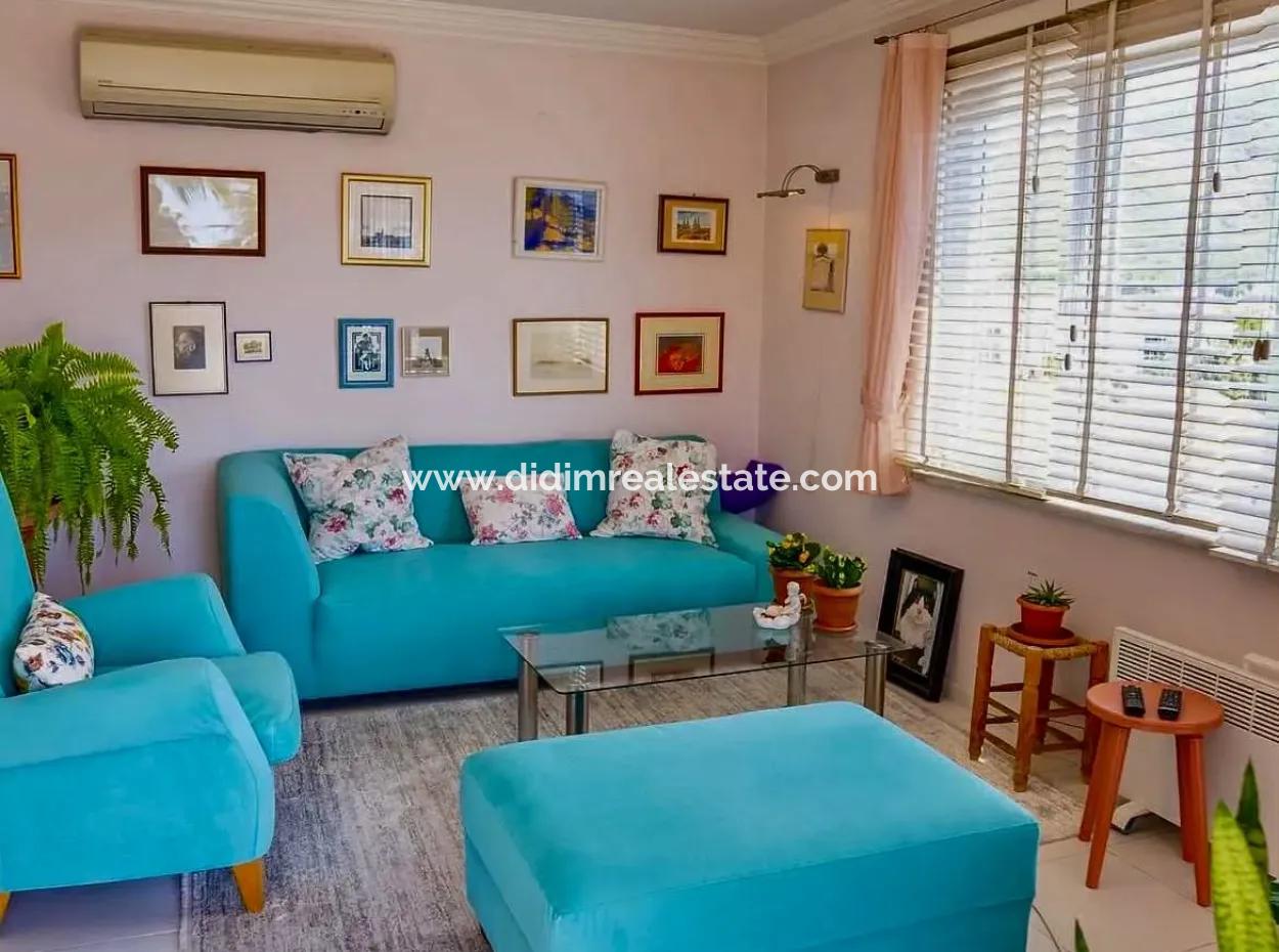 2 Zimmer 1 Wohnzimmer 106M2 Villa Wohnung Zum Verkauf In Herrlicher Lage Am Meer Im Zentrum Von Marmaris