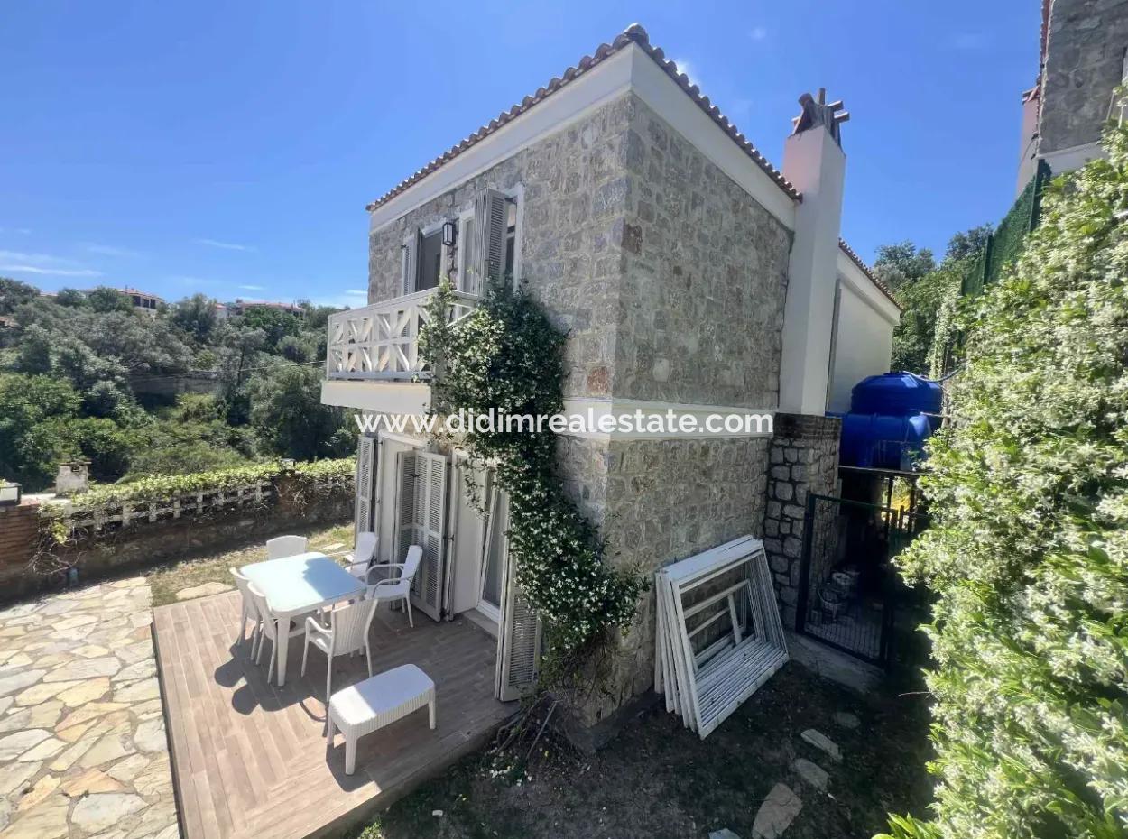 3 Zimmer 1 Wohnzimmer 140M2 2 Villen Zum Verkauf Mit Pool Mit Herrlichem Meerblick Im Viertel Selimiye Im Bezirk Marmaris