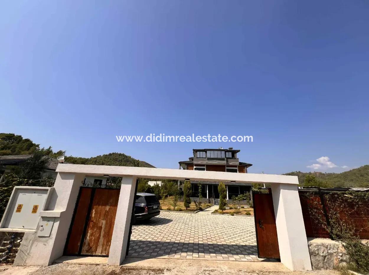 Tolles Portfolio! Die Einzigartige Natur Von Marmaris Und Seine Lage In Der Nähe Des Zentrums. 5 Einheiten Von 2 1 Voll Möblierten Wohnungen, Die Für Die Vermietung Von Unternehmen Im Gebäude Geeignet Sind