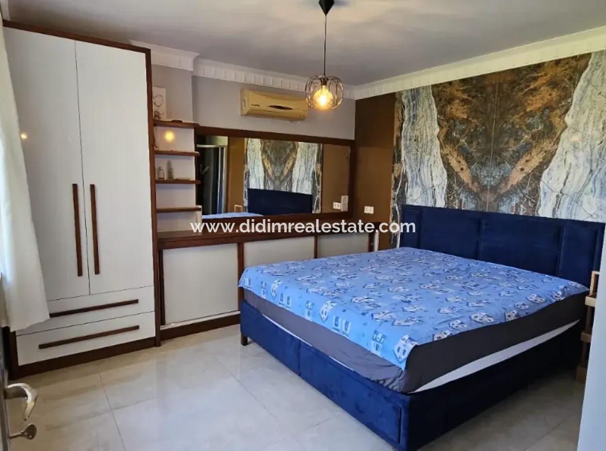 Camiavlu Neighborhood 3 1 Rückwärtsduplex Zum Verkauf Auf Einem Sicheren Gelände Mit Pool