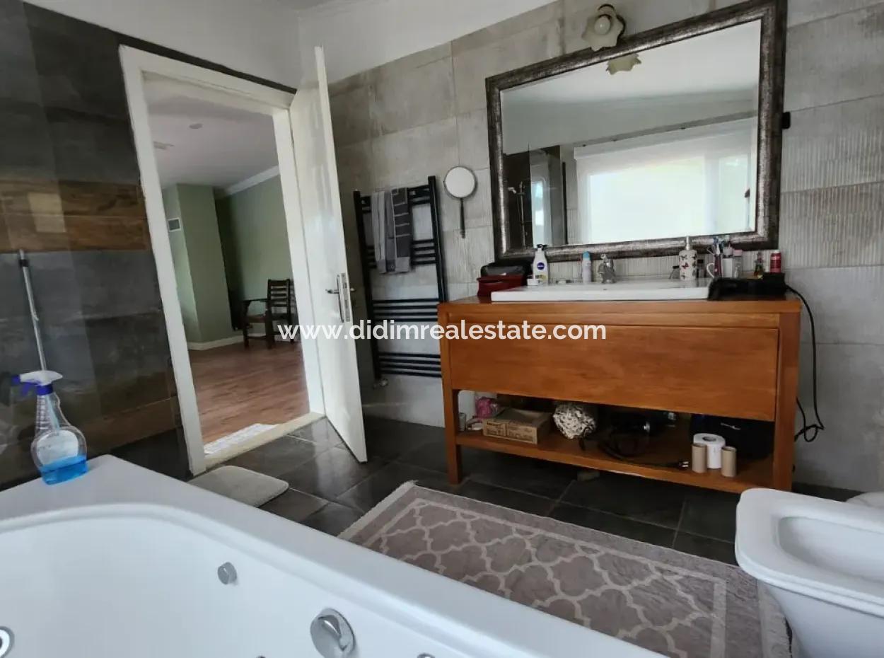 Ortaca-Stadtteil Zum Verkauf 10.000 M² Maßgefertigtes Bauernhaus Mit Pool