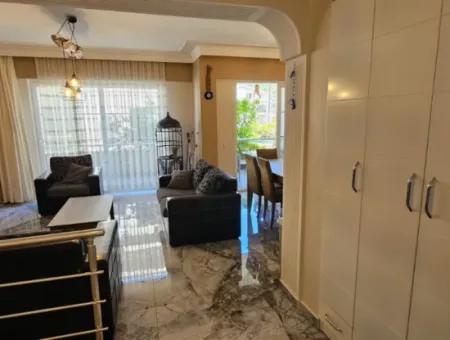 Camiavlu Neighborhood 3 1 Rückwärtsduplex Zum Verkauf Auf Einem Sicheren Gelände Mit Pool