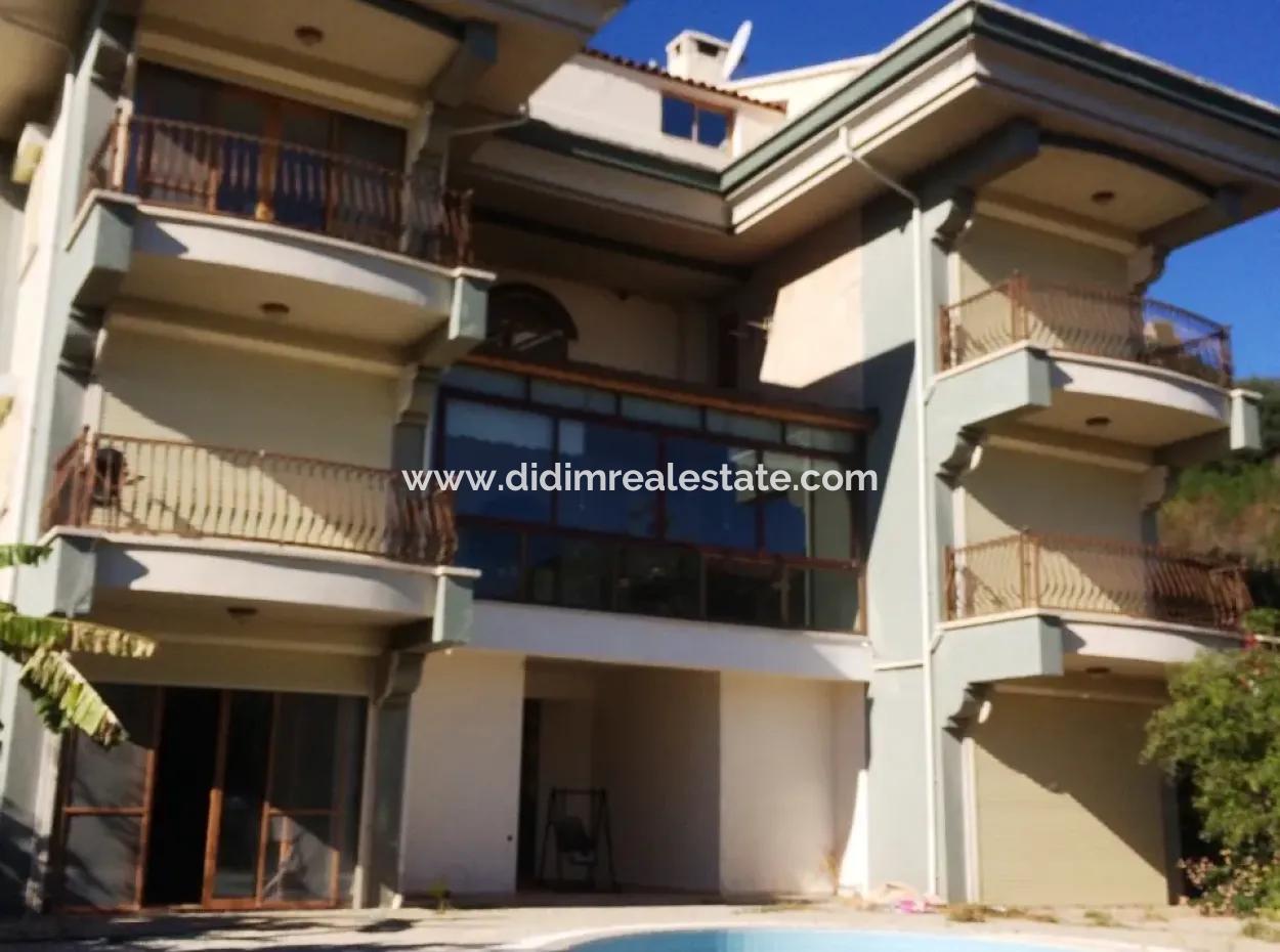 10 Bedroom 2 With Pool In The Centre Of Marmaris.2500M2 Plot Is For Sale In Our Estate.