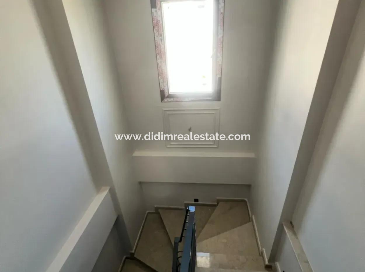 Magnificent Nature View Detached Garden With Parking Pool With Swimming Pool 3 Rooms 4 Bathrooms Ultra Luxury Villa For Sale 3 Floors In A 500M2 Plot