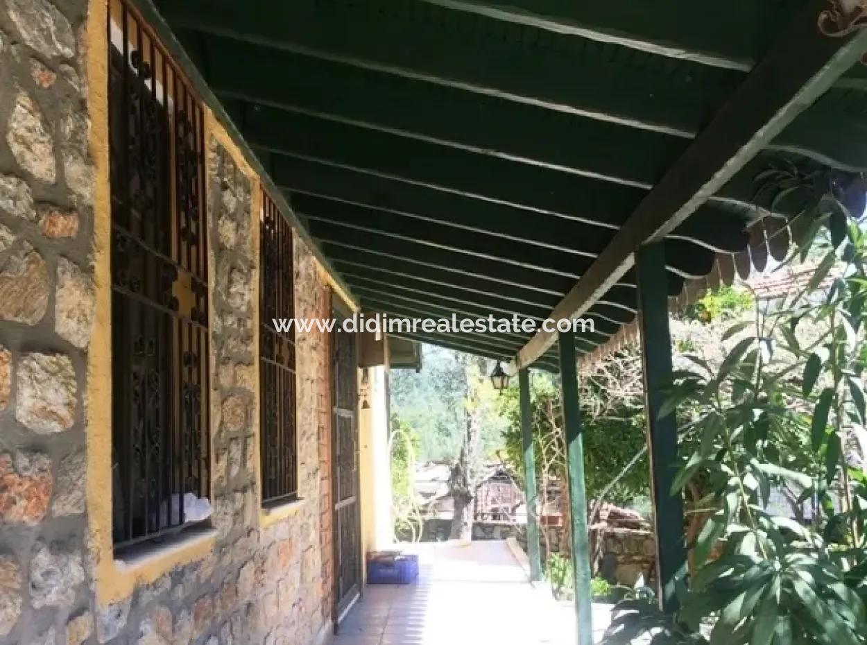 Stone Villa With Swimming Pool, 8 Rooms, 740M2 Plot For Sale In Gökova Region
