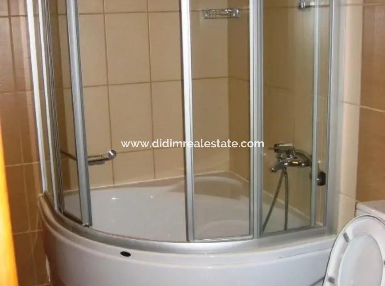 Marmaris Merkezinde Yüzme Havuzlu Site İçerisinde Lüks Dubleks Daire Satılık