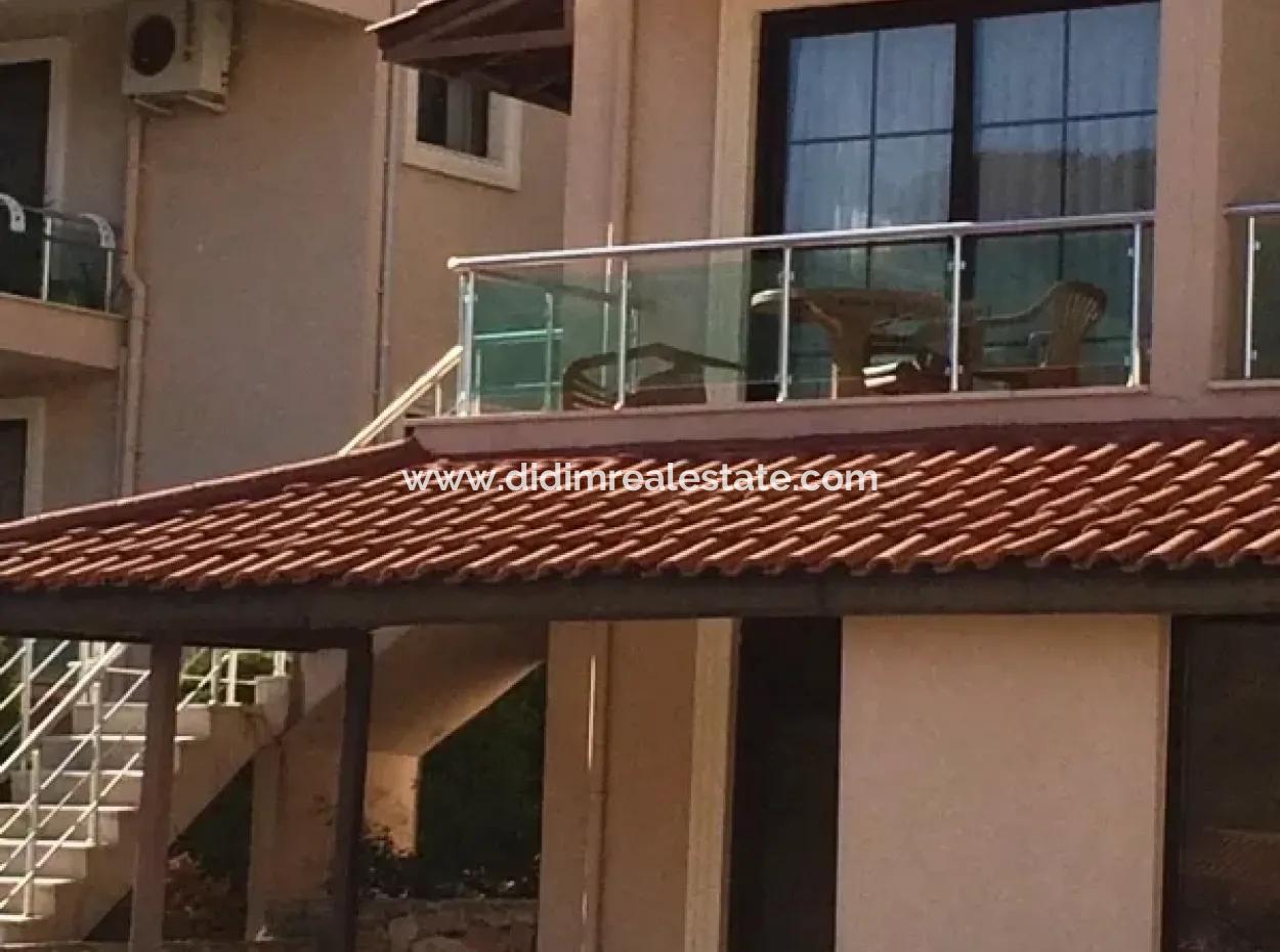 İçmeler Yüzme Havuzlu Süper Lüks Dubleks Daire Site İçerisinde