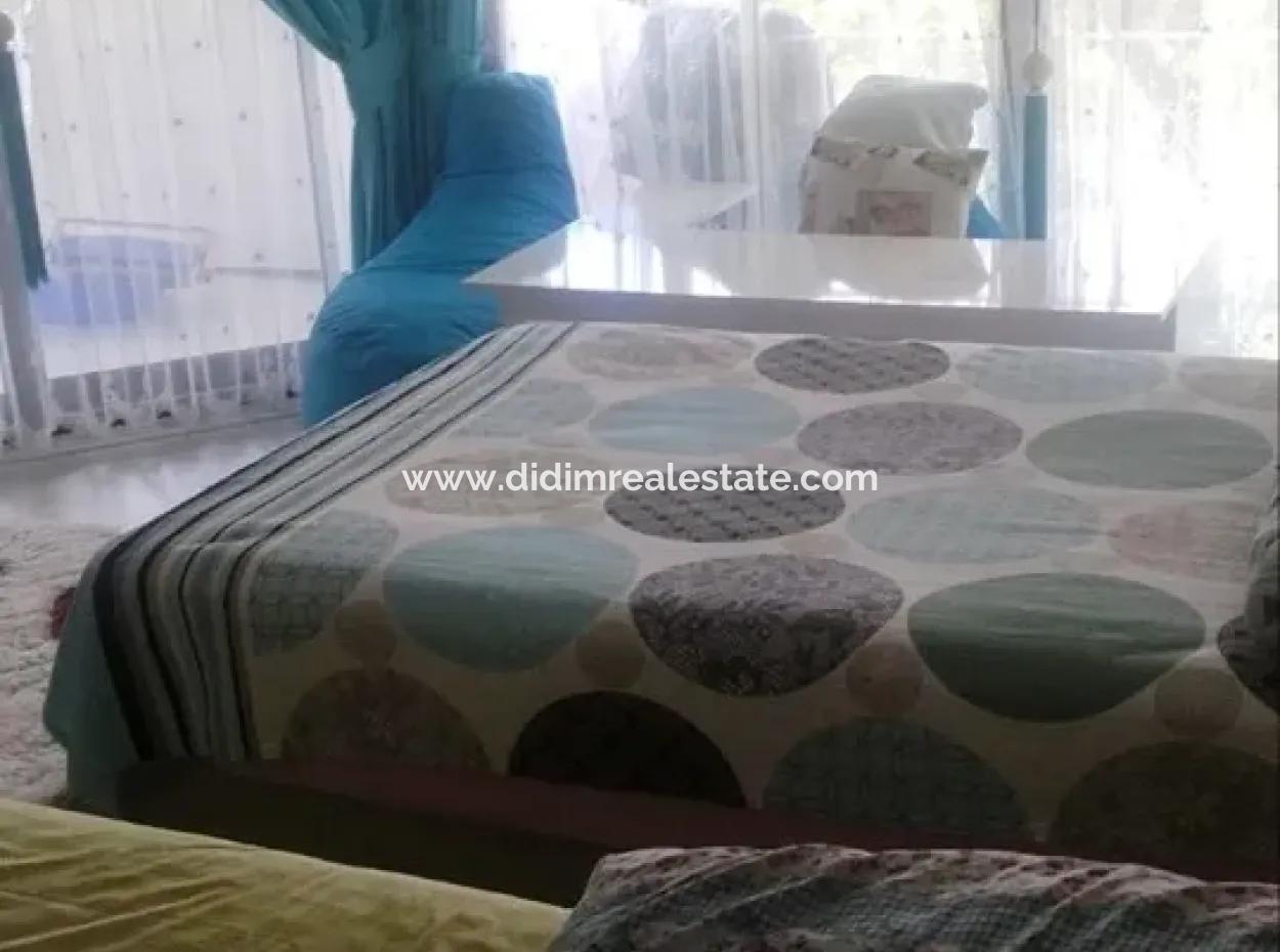 Marmaris Beldibi Mevkiinde 4 Oda 2 Salon 240 M2 Forleks Bahçeli Villa Satılık.olimpik Yüzme Havuzu Mevcuttur.