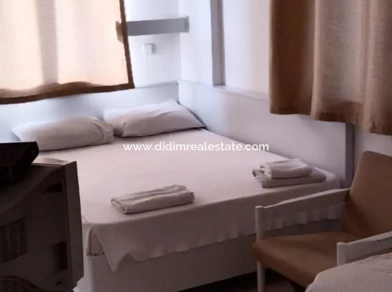 Emlakçıdan Antalya Merkezde Satılık 33 Odalı Butik Otel