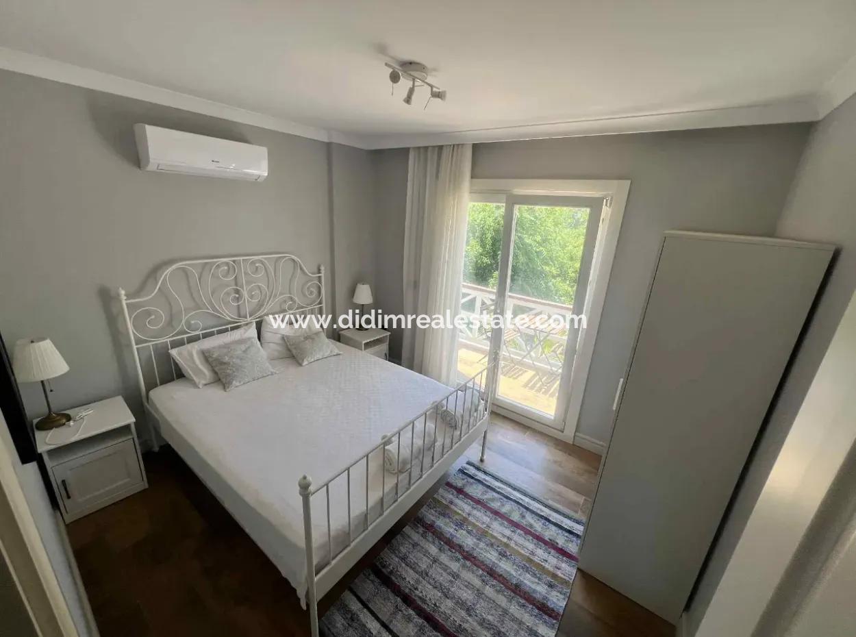 Marmaris İlçesi Selimiye Mahallesinde Muhteşem Deniz Manzaralı Yüzme Havuzlu 3 Oda 1 Salon 140M2 2 Adet Satılık Villa