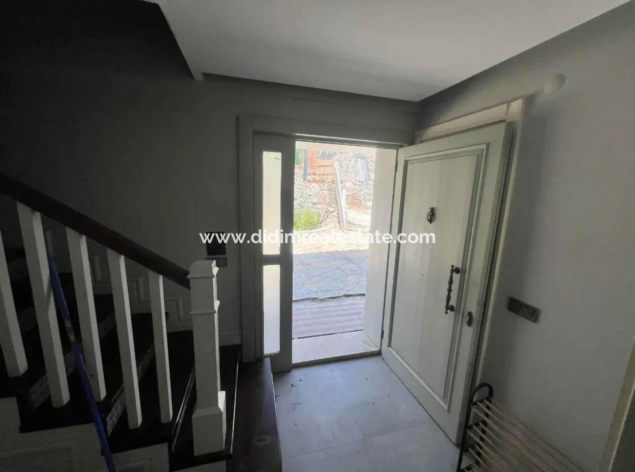 Marmaris İlçesi Selimiye Mahallesinde Muhteşem Deniz Manzaralı Yüzme Havuzlu 3 Oda 1 Salon 140M2 2 Adet Satılık Villa