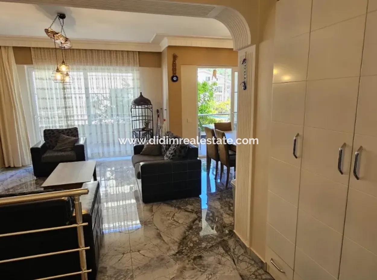 Camiavlu Mahallesi Havuzlu Güvenlikli Sitede 3+1 Satılık Ters Dubleks