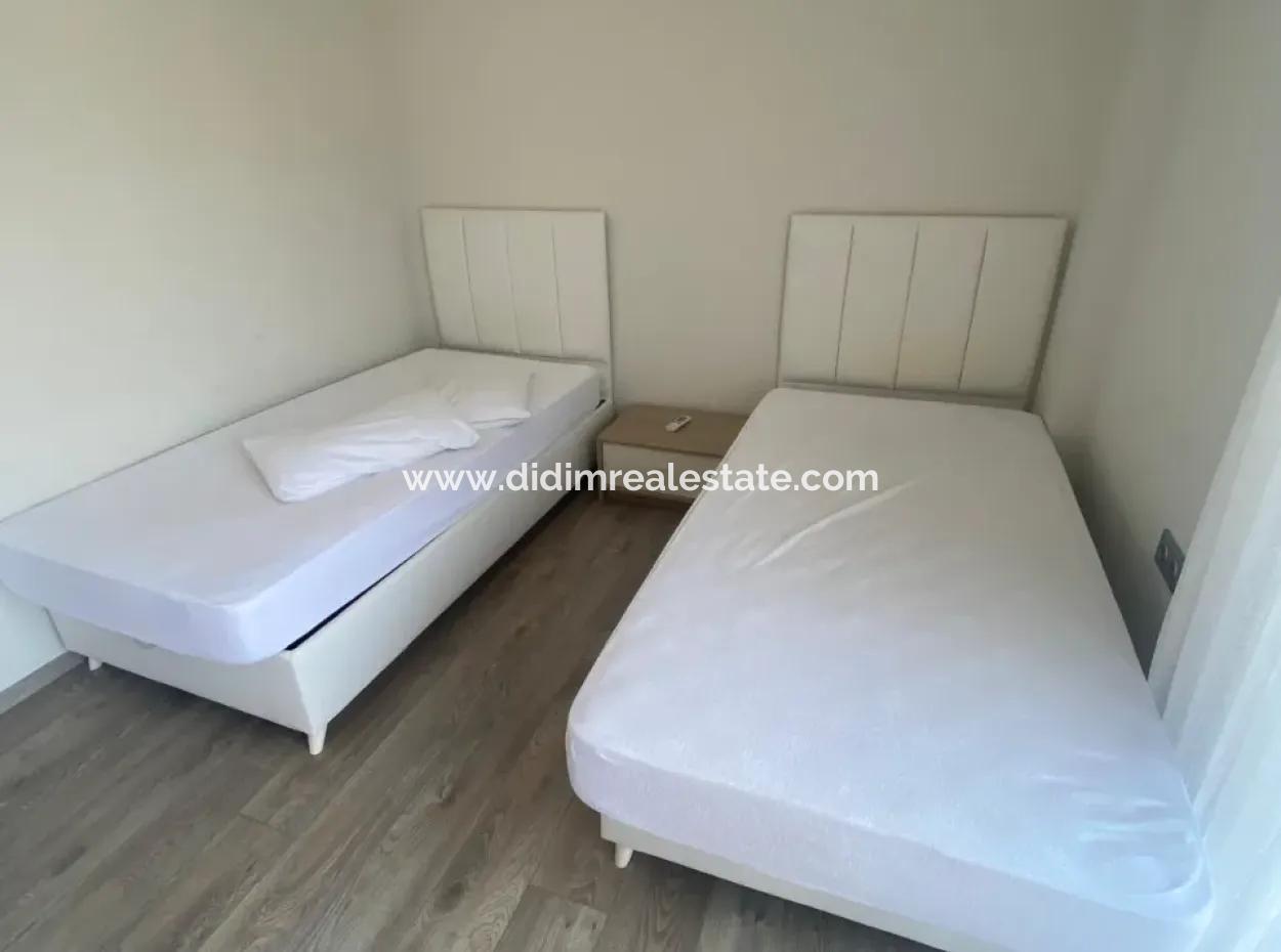 Marmaris Çamdibi 5 +1 Tam Müstakil Havuzlu Eşyalı Kiralık Tripleks Villa