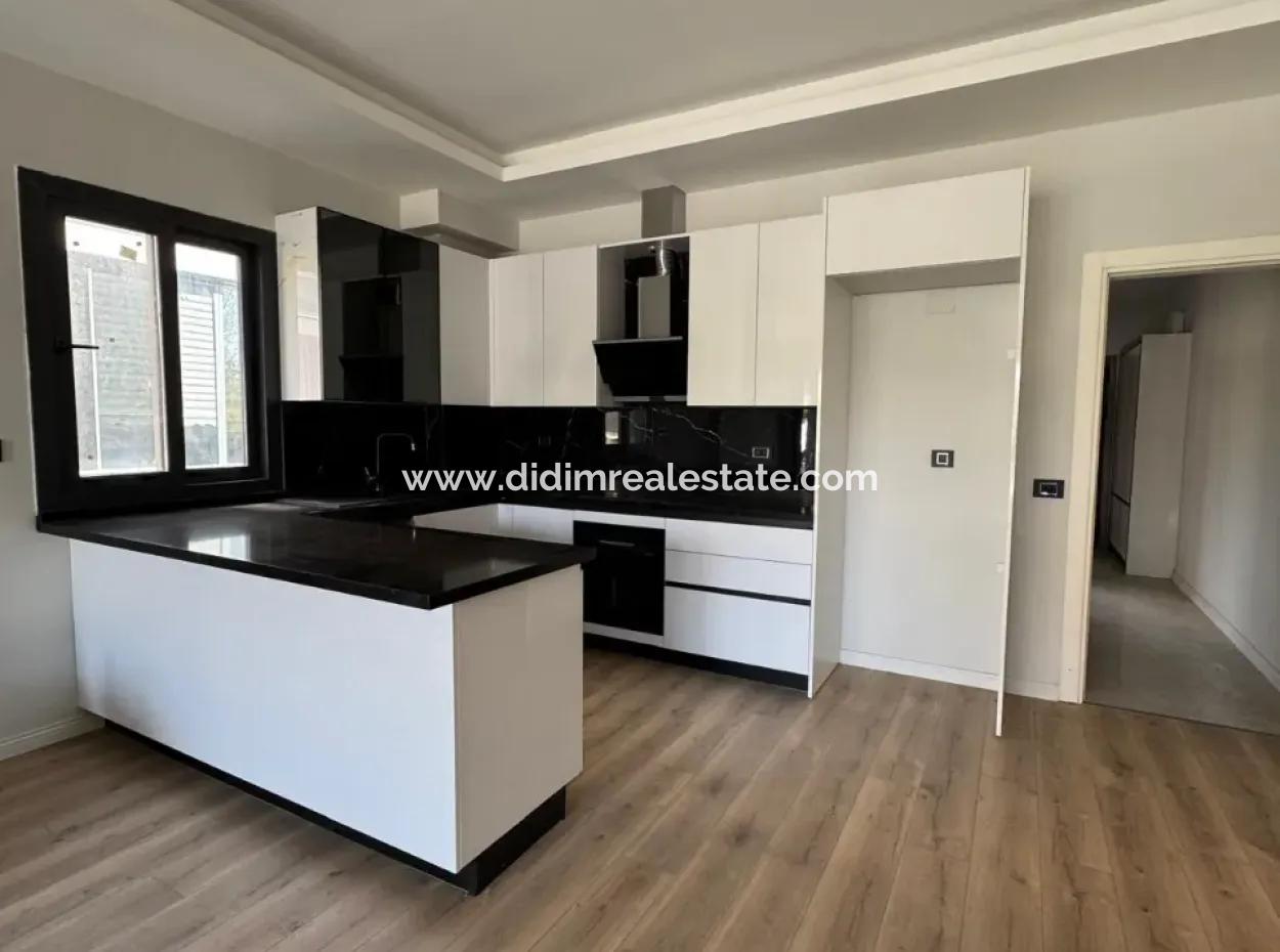 Kemeraltı Mahallesi 4+1 Satılık Müstakil Villa