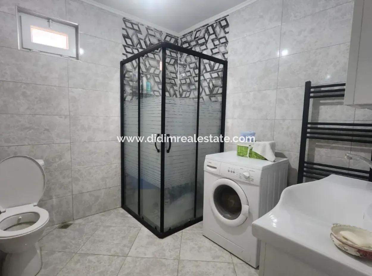 Ortaca Mahallesi Satılık 10.000 M2 İçerisinde Özel Yapım Havuzlu Çiftlik Evi