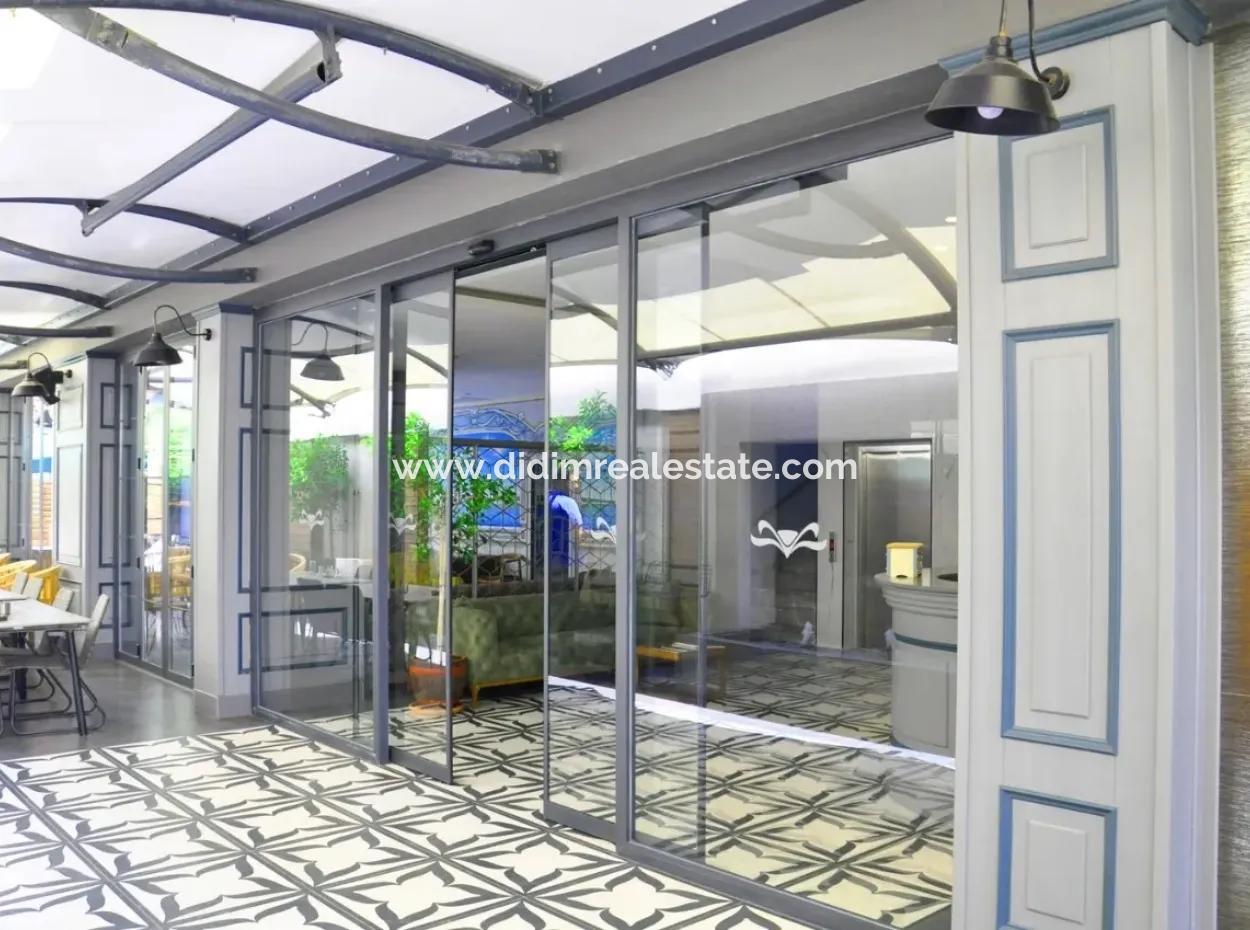 Marmaris Merkezinde Denize Sıfır Satılık Butik Otel 45 Oda