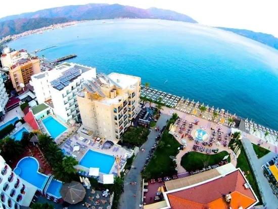 Marmaris Merkezinde 100 Oda Satılık Havuzlu Otel